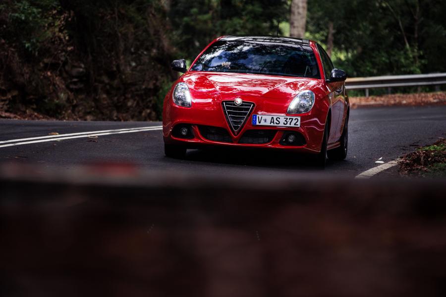  Alfa Romeo Giulietta Quadrifoglio Verde (940) 2015 года  (AU) (фото 11 из 24)